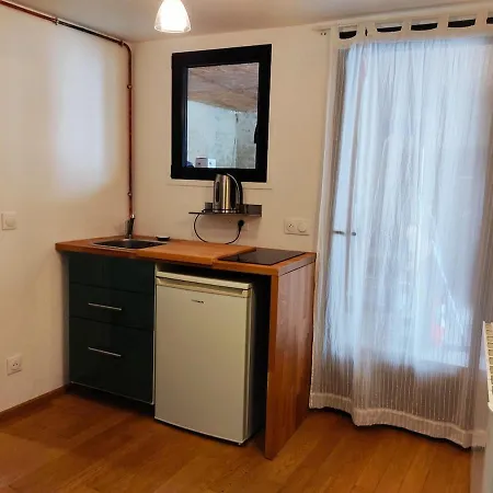 Agreable Maisonnette En Duplex, Avec Patio Proche