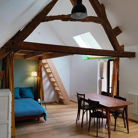 Agreable Maisonnette En Duplex, Avec Patio Proche Holiday home