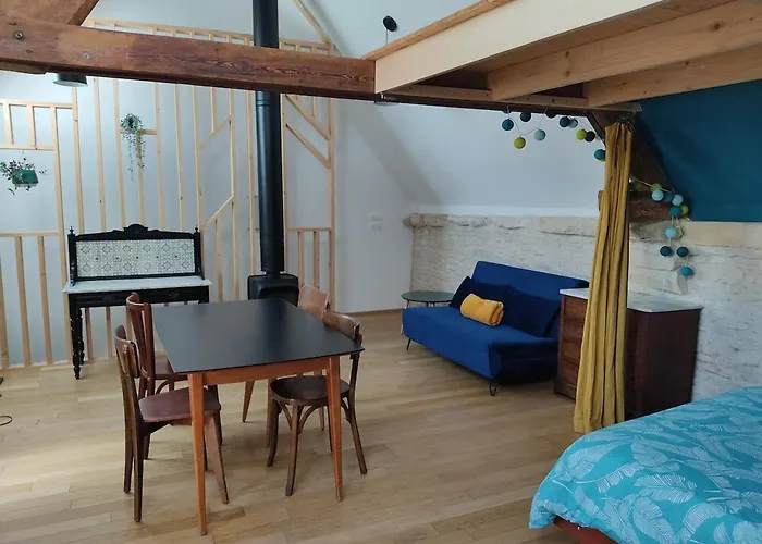 Maisonnette En Duplex, Avec Patio Proche * Lion-sur-Mer