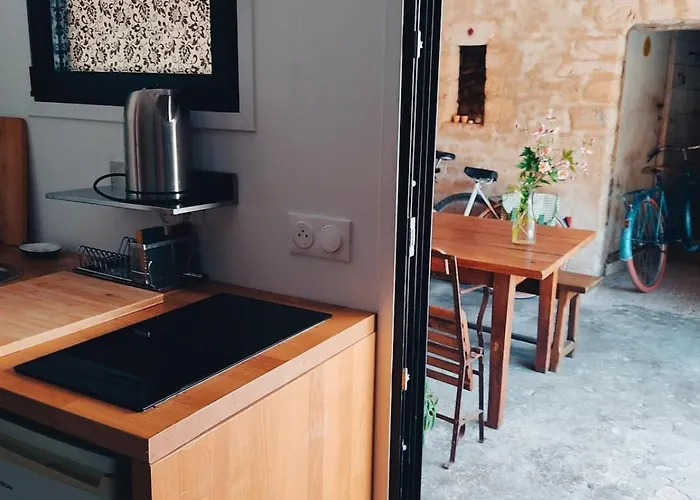 Maisonnette En Duplex, Avec Patio Proche Hébergement de vacances *