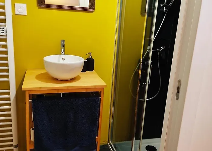 Maisonnette En Duplex, Avec Patio Proche Hébergement de vacances *